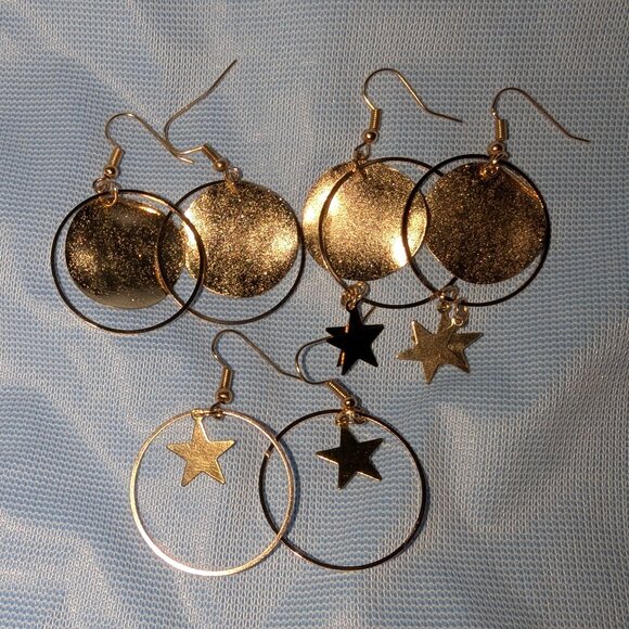$1 with Bundle ~ Gold Tone Earring Set 4192 - Picture 1 of 3